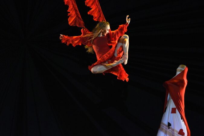 Seah Hagan in "MOMIX: Alice."