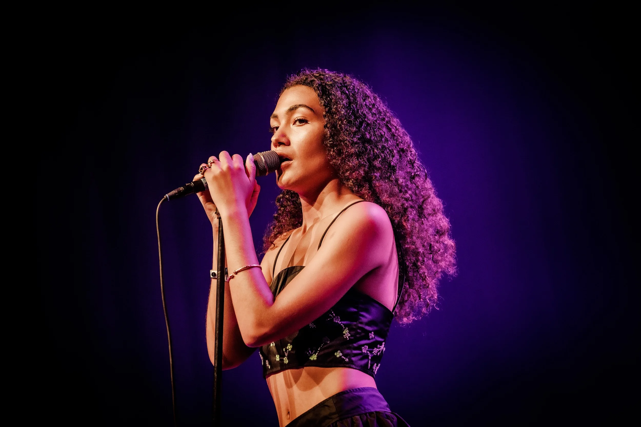 Close-up of Grammy winner Olivia Dean at North Sea Jazz Festival, Rotterdam