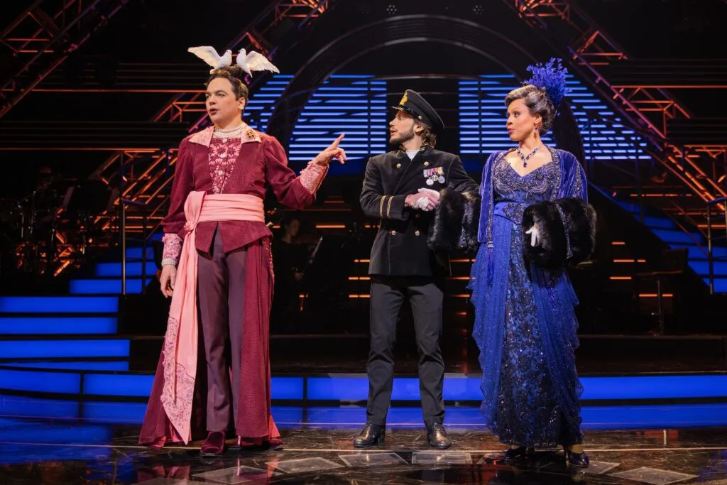 Jim Parsons, Frankie Grande, and Deborah Cox in "Titaníque."