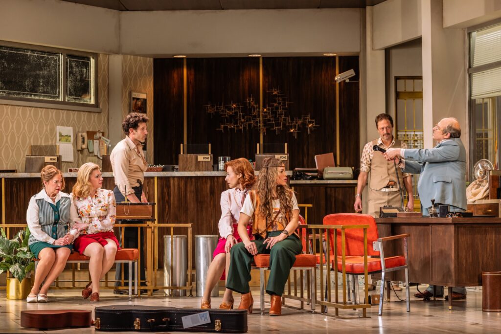 Wilemina Olivia-Garcia, Andrea Syglowski, Jon Bernthal, Elizabeth Canavan, Paola Lázaro, Ebon Moss-Bachrach, and Michael Kostroff in “Dog Day Afternoon.” 